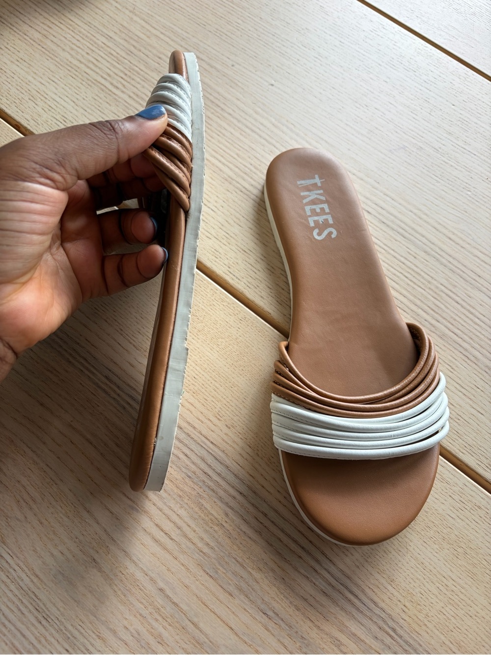 TKEES Tan and White Striped Slide Mules - Picture 4 of 4